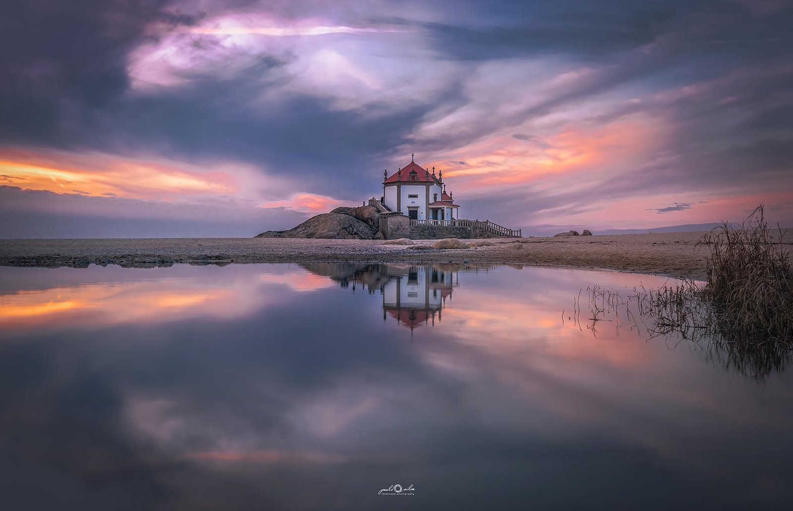 Capela do Senhora Pedra, Miramar, Porto, Portugal.