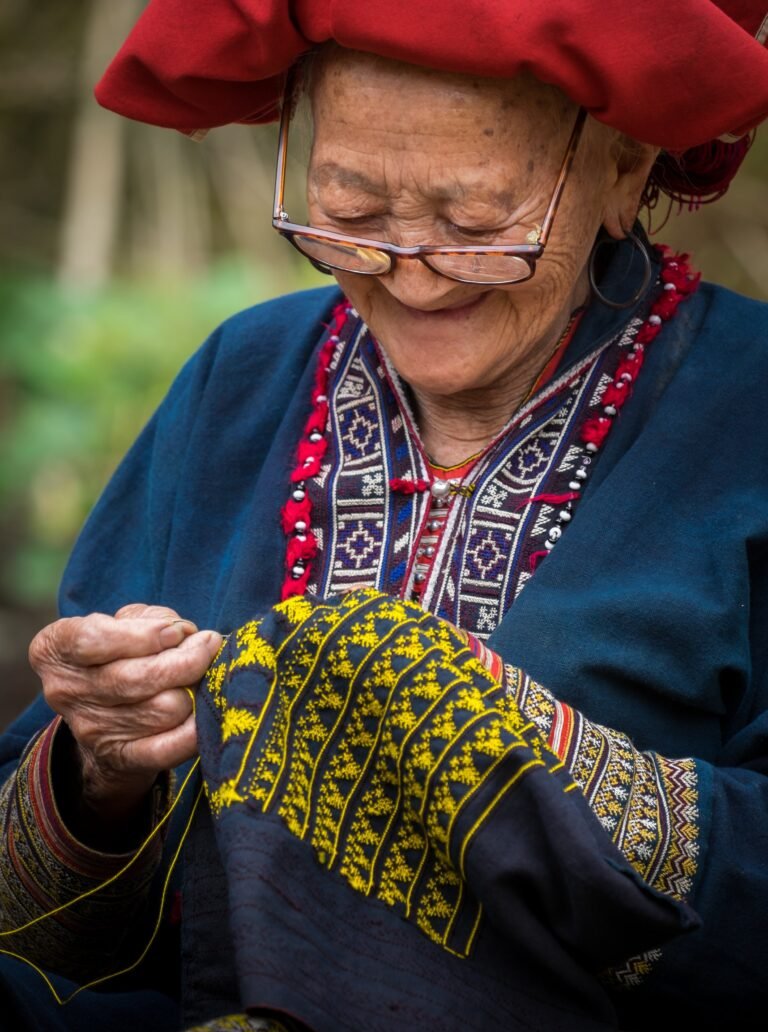 Old Red Dao woman